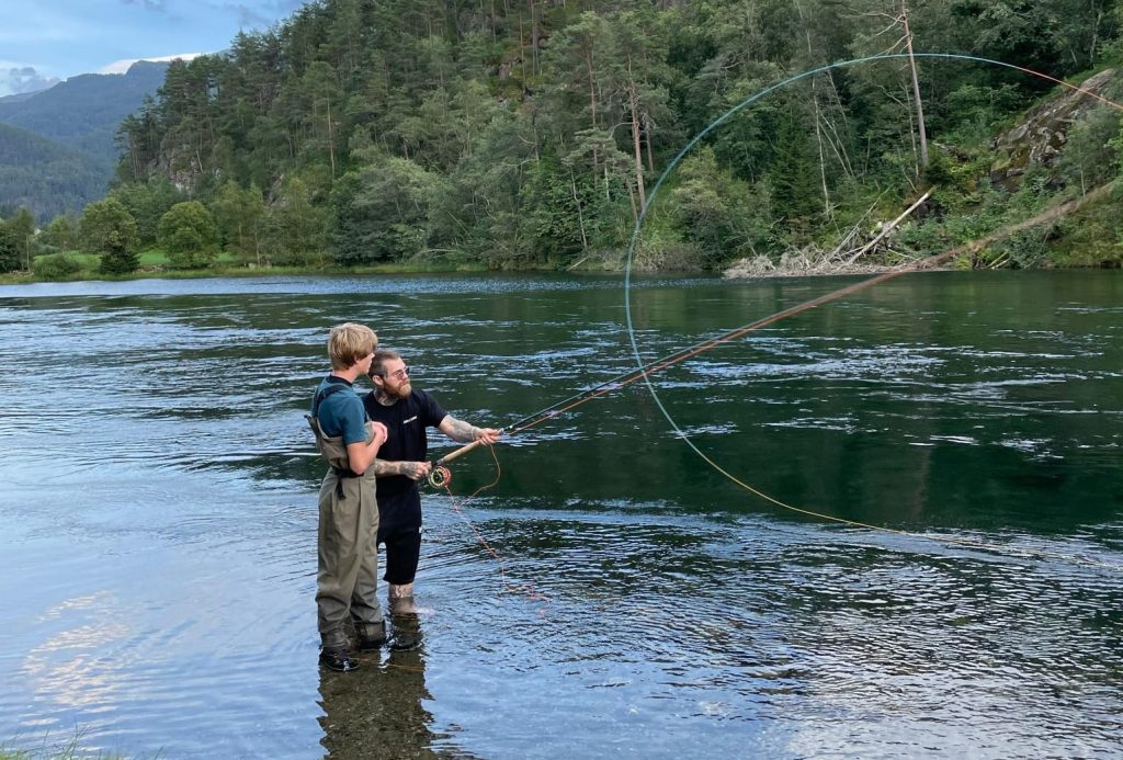 Guided fly fishing with Mo Laksegard in Suldalslågen, Suldal