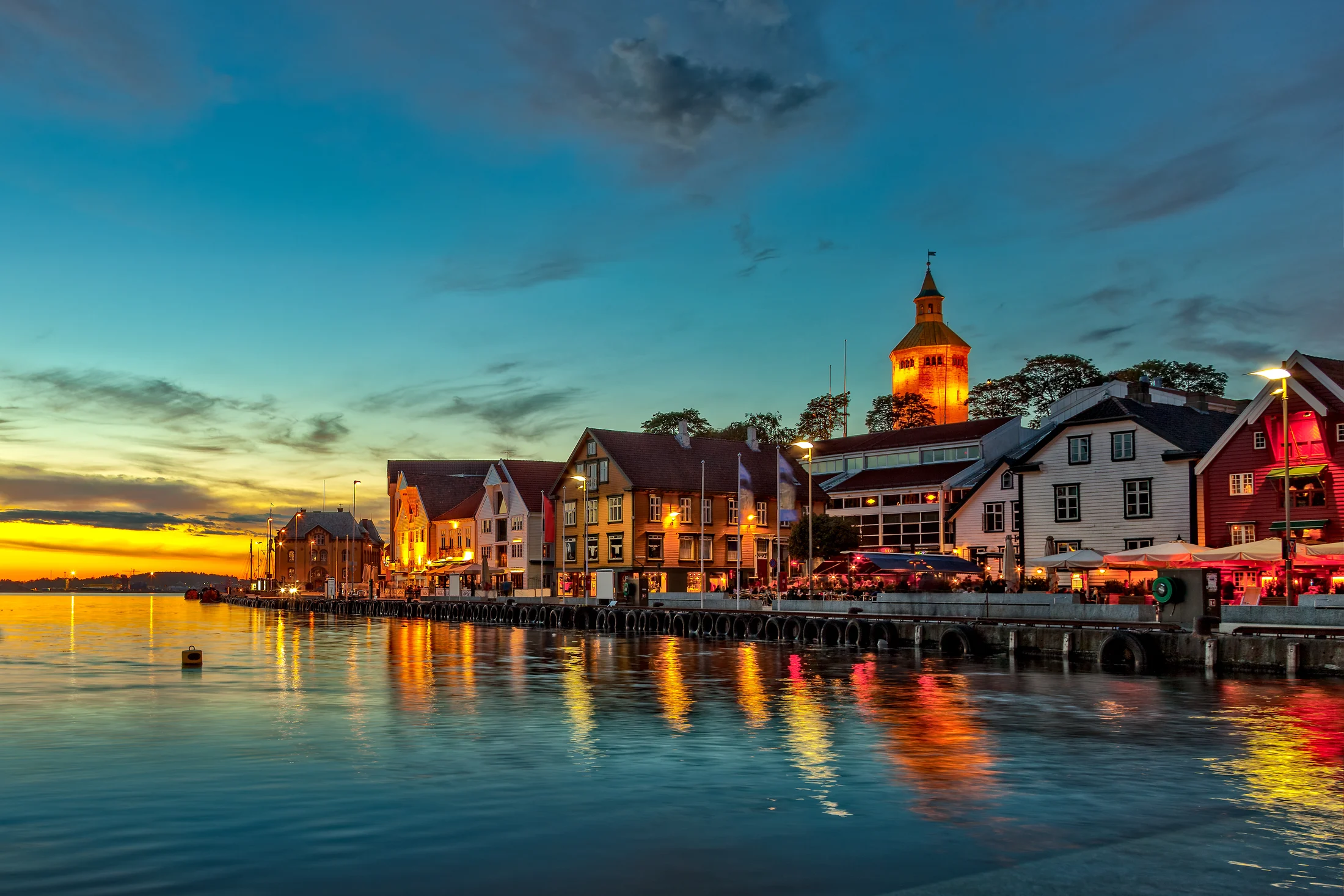Stavanger by night